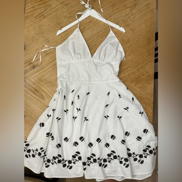 A.P.N.Y. Dresses & Skirts - Size 14  A.P.N.Y Day Dress White And Black Floral Knee Length Twee Cocktail